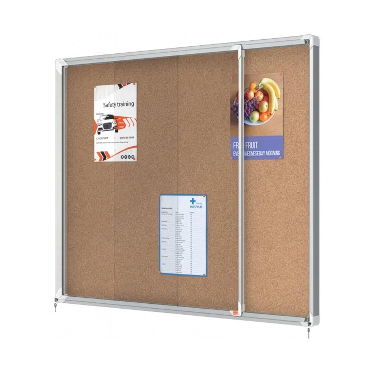 Vitrina com fundo em corticite